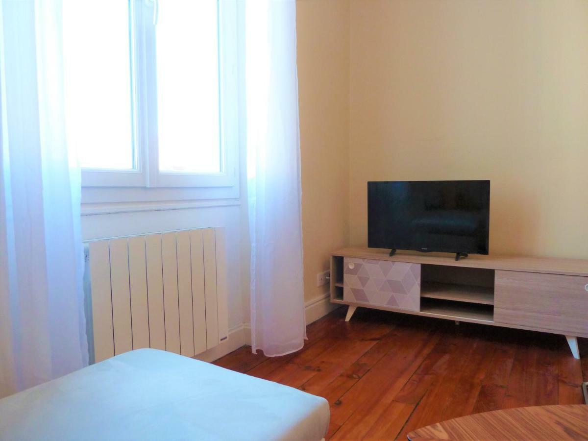 Semard Apartment Brive-la-Gaillarde Bagian luar foto